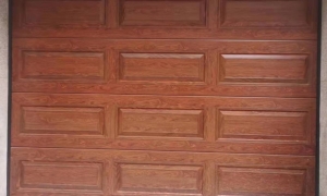 守护出入口：车库门的实用属性与适配选择